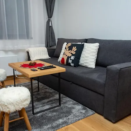 Zlatni Javor 210 * Яхорина